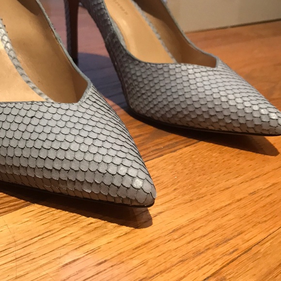 NWOB Banana Republic Heels - Picture 2 of 3